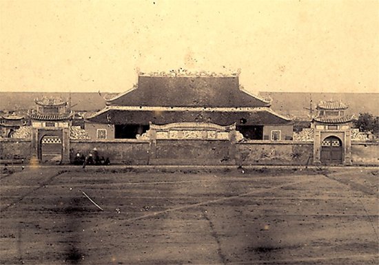 005.Ðền thờ chánh của thành Nam-Ðịnh