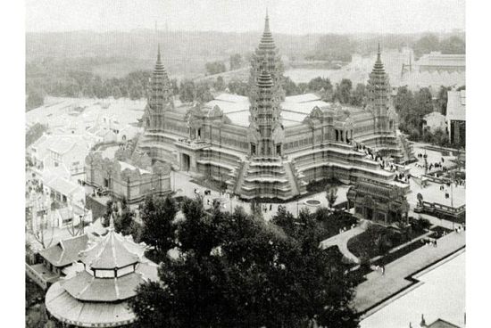 Mô hình đền Angkor Wat do KTS Auguste Émile Joseph Delaval chỉ đạo phục dựng