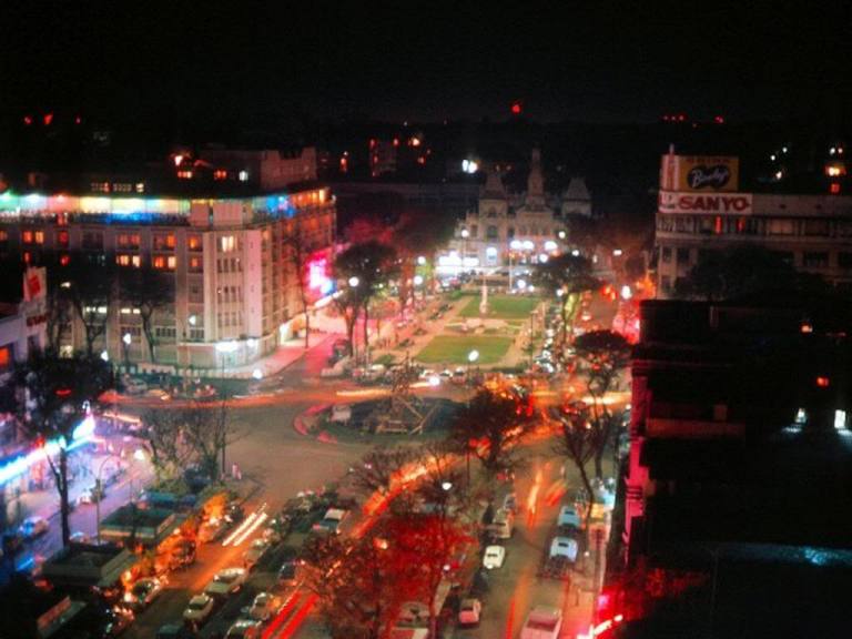 Khung cảnh đại lộ Nguyễn Huệ vào buổi tối.
