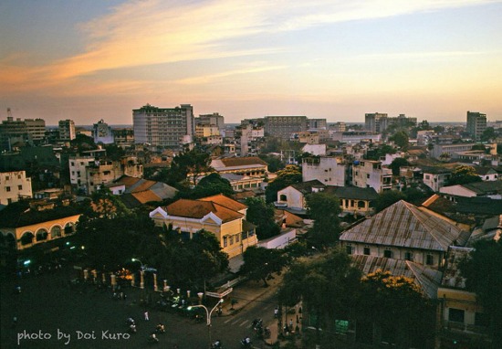 Một góc đường Nguyễn Huệ nhìn từ tầng cao của khách sạn, 1989.